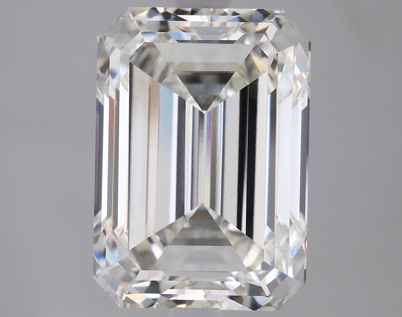 Actual 5.1 carat H Emerald lab-grown diamond